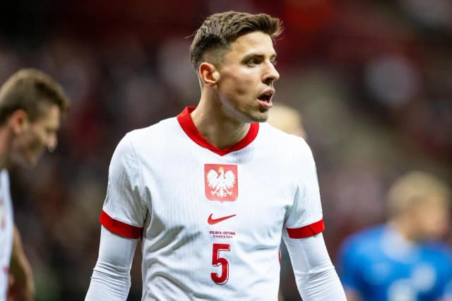 Jan Bednarek wzrost i waga - jak jego wymiary wpływają na grę obrońcy? Jan Bednarek wzrost i waga - jak jego wymiary wpływają na grę obrońcy?
