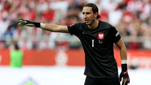 Kamil Grabara zarobki - szokujące kwoty piłkarskich kontraktów w Bundeslidze Kamil Grabara zarobki - szokujące kwoty piłkarskich kontraktów w Bundeslidze