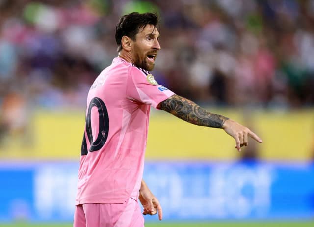 Ile zarabia Messi? Niezwykłe zarobki legendy futbolu ujawnione. Ile zarabia Messi? Niezwykłe zarobki legendy futbolu ujawnione.