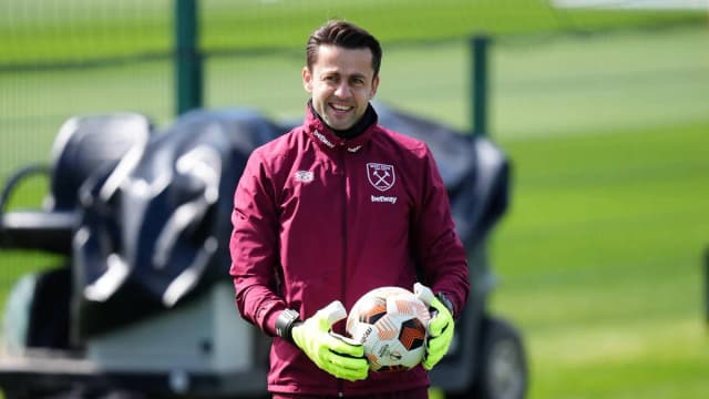 Fabiański wzrost: jak 190 cm wpływa na jego sukcesy w futbolu Fabiański wzrost: jak 190 cm wpływa na jego sukcesy w futbolu