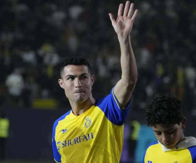 Ronaldo wiek: Zaskakujące osiągnięcia piłkarza mimo upływu lat Ronaldo wiek: Zaskakujące osiągnięcia piłkarza mimo upływu lat
